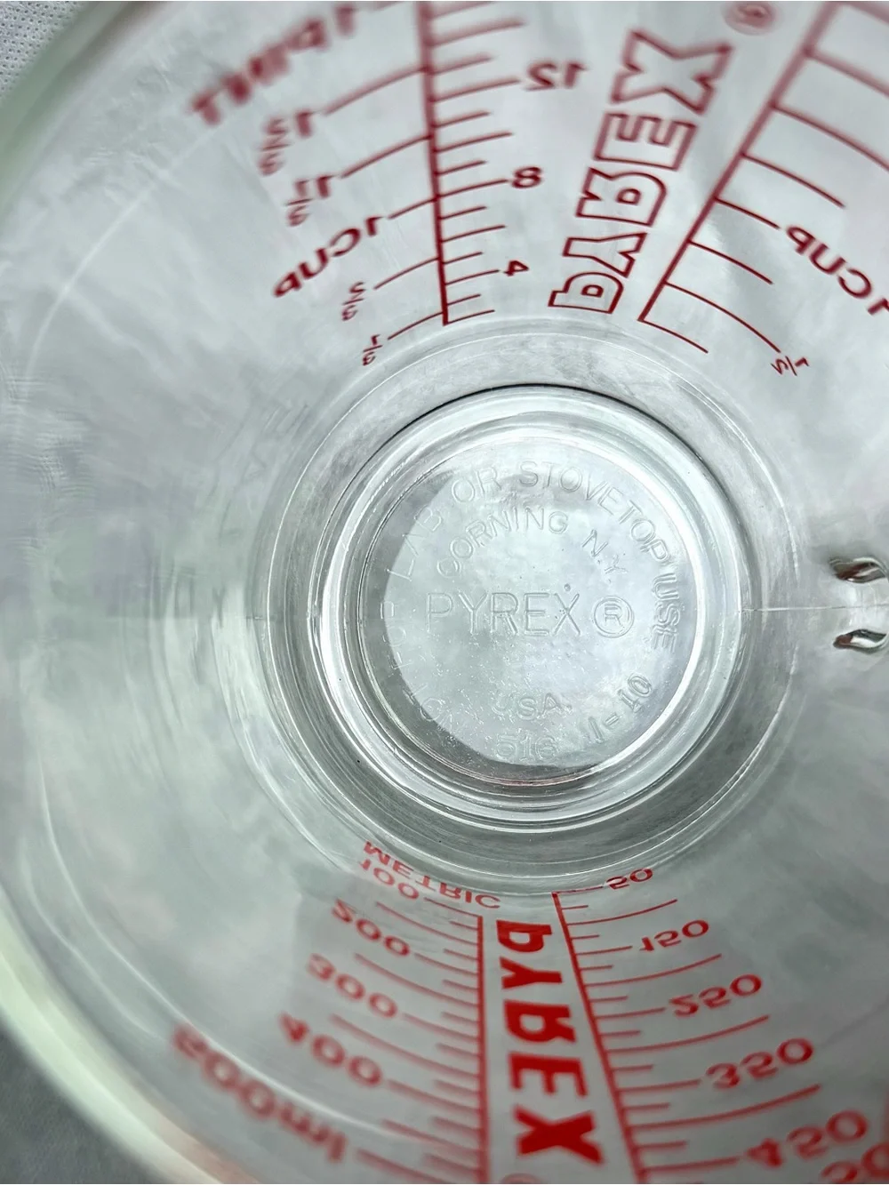 PYREX 516 2 Cup Red Letter Measuring Cup USA